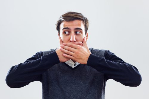 Dr Brent Engelberg treats gum disease in Arlington Heights IL