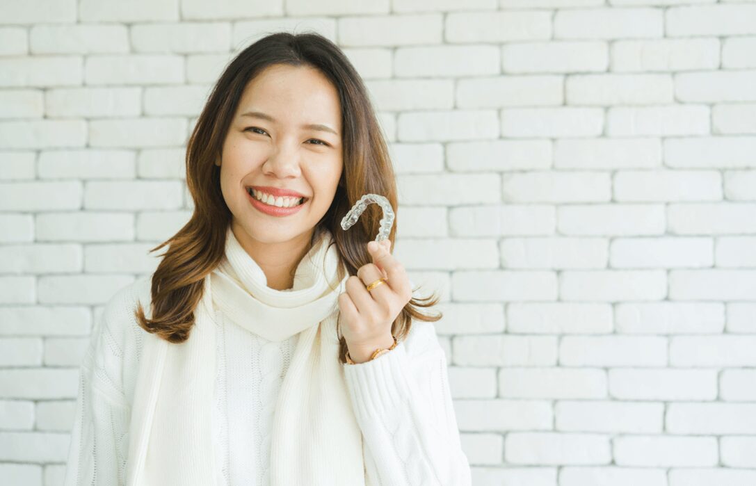 How Invisalign Can Improve Oral Health